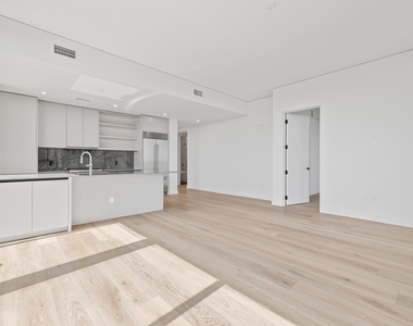 610 Davis St - Photo Thumbnail 5