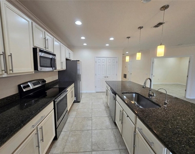 2246 Waukegan Drive - Photo Thumbnail 3