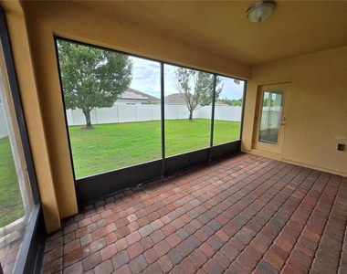 2246 Waukegan Drive - Photo Thumbnail 31