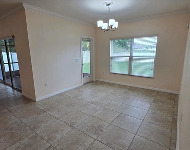 2246 Waukegan Drive - Photo Thumbnail 14