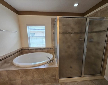 2246 Waukegan Drive - Photo Thumbnail 19