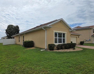 2246 Waukegan Drive - Photo Thumbnail 2