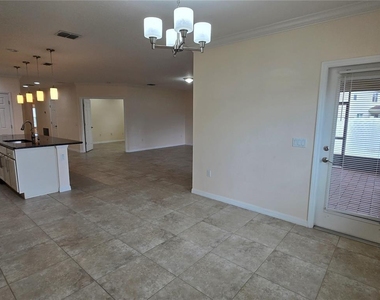 2246 Waukegan Drive - Photo Thumbnail 13
