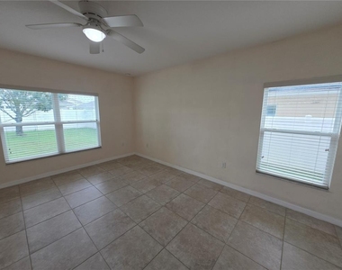 2246 Waukegan Drive - Photo Thumbnail 15