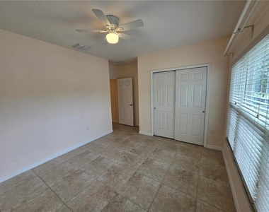 2246 Waukegan Drive - Photo Thumbnail 23