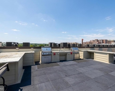 701 N Henry Street - Photo Thumbnail 48