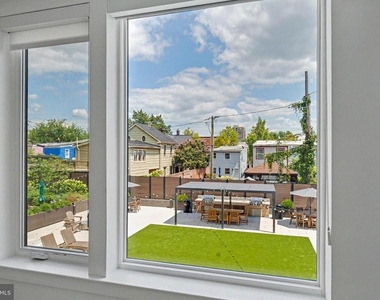 701 N Henry Street - Photo Thumbnail 37