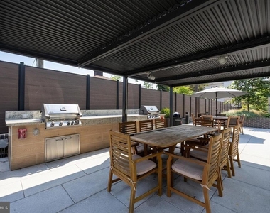 701 N Henry Street - Photo Thumbnail 44