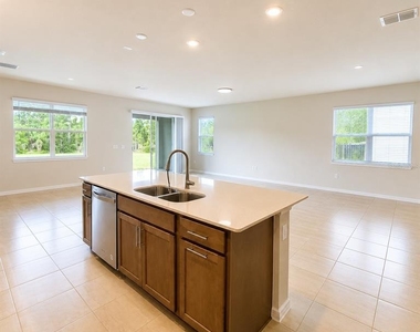 17391 Saw Palmetto Avenue - Photo Thumbnail 5