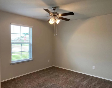 1838 Gibbons Creek Drive - Photo Thumbnail 5