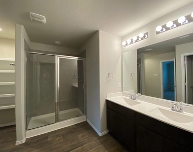 1838 Gibbons Creek Drive - Photo Thumbnail 11