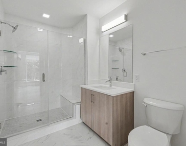 701 N Henry Street - Photo Thumbnail 34