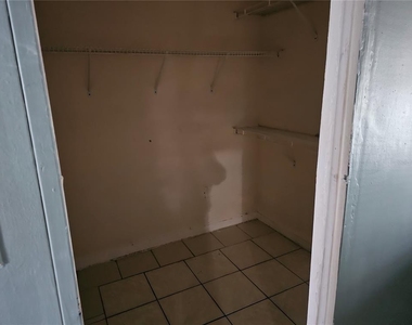 102 Whitehall Way - Photo Thumbnail 17