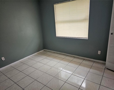 102 Whitehall Way - Photo Thumbnail 27