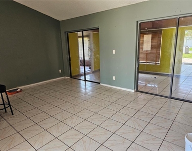 102 Whitehall Way - Photo Thumbnail 11