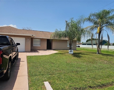 102 Whitehall Way - Photo Thumbnail 3