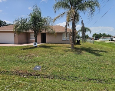 102 Whitehall Way - Photo Thumbnail 2