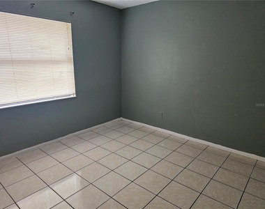 102 Whitehall Way - Photo Thumbnail 28