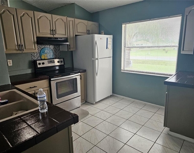 102 Whitehall Way - Photo Thumbnail 25