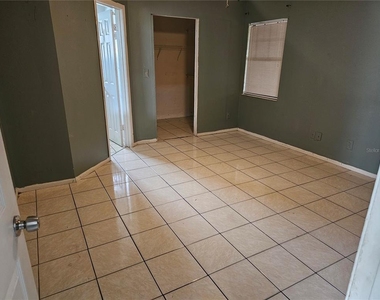 102 Whitehall Way - Photo Thumbnail 20
