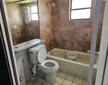 102 Whitehall Way - Photo Thumbnail 18