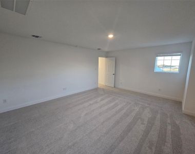 408 Acuff Ln - Photo Thumbnail 12
