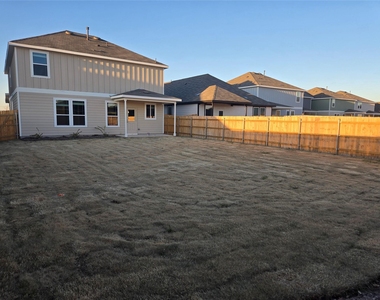 408 Acuff Ln - Photo Thumbnail 21