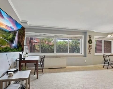 1521 S George Mason Drive - Photo Thumbnail 12