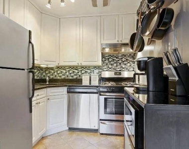 1521 S George Mason Drive - Photo Thumbnail 8