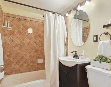 1521 S George Mason Drive - Photo Thumbnail 11