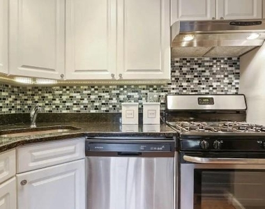 1521 S George Mason Drive - Photo Thumbnail 6