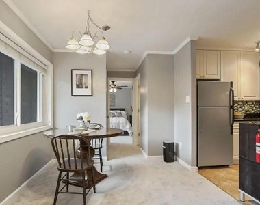 1521 S George Mason Drive - Photo Thumbnail 5