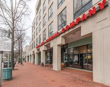 1521 S George Mason Drive - Photo Thumbnail 18