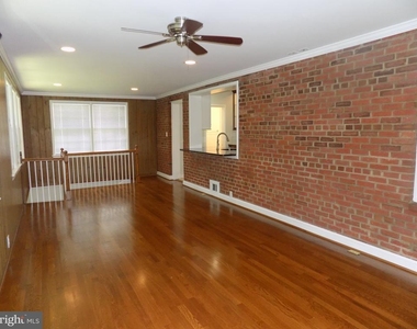 138 S Abingdon Street - Photo Thumbnail 13