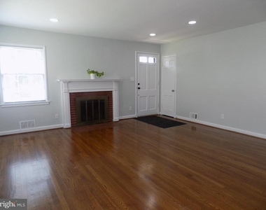 138 S Abingdon Street - Photo Thumbnail 1