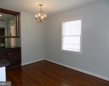 138 S Abingdon Street - Photo Thumbnail 4
