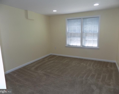 138 S Abingdon Street - Photo Thumbnail 22