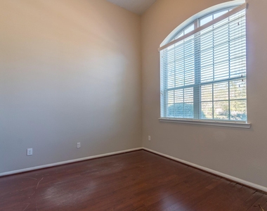 23 Bay Mills Place - Photo Thumbnail 18