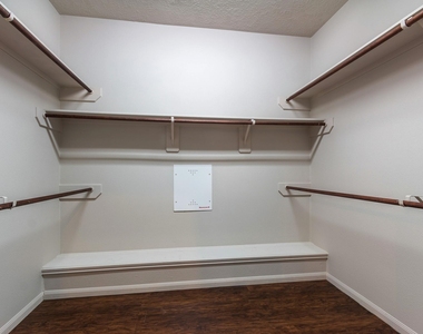 23 Bay Mills Place - Photo Thumbnail 7