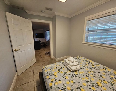 2130 Pinehurst Street - Photo Thumbnail 17