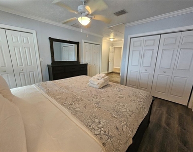 2130 Pinehurst Street - Photo Thumbnail 14