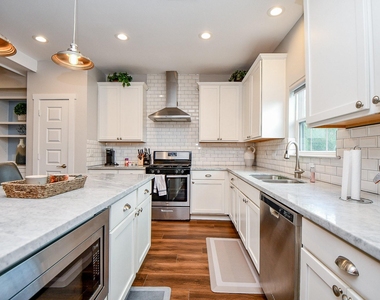 4604 Chartres Street - Photo Thumbnail 6