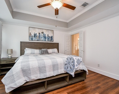 4604 Chartres Street - Photo Thumbnail 8