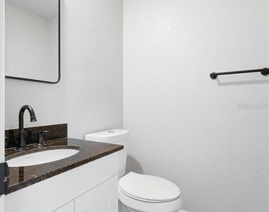 205 Andover Place N - Photo Thumbnail 19