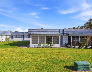 205 Andover Place N - Photo Thumbnail 2