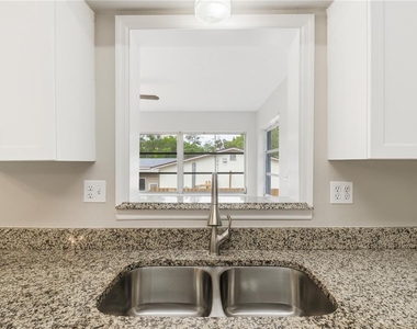 38 Regina Boulevard - Photo Thumbnail 16