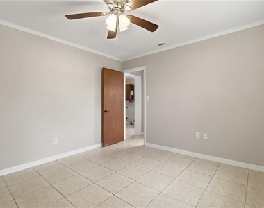 38 Regina Boulevard - Photo Thumbnail 23