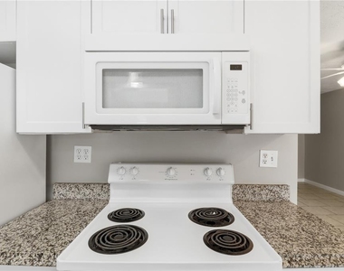 38 Regina Boulevard - Photo Thumbnail 15