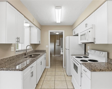 38 Regina Boulevard - Photo Thumbnail 12