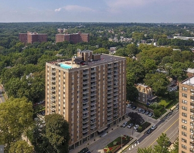 515 W Chelten Avenue - Photo Thumbnail 3